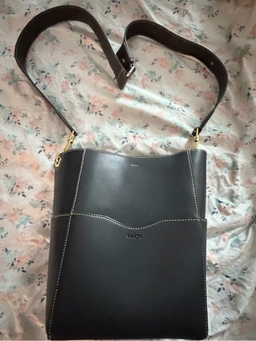 Aallyn Jordan Leather Bucket Bag - Black - Minimalist Chic